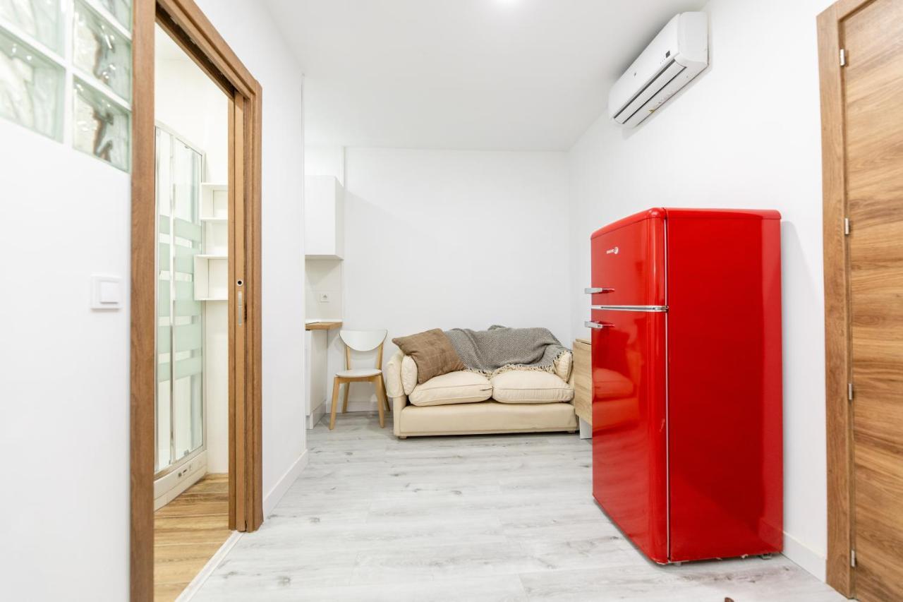 Los Apartamentos Jacinto Benavente Centro Madrid Exterior photo