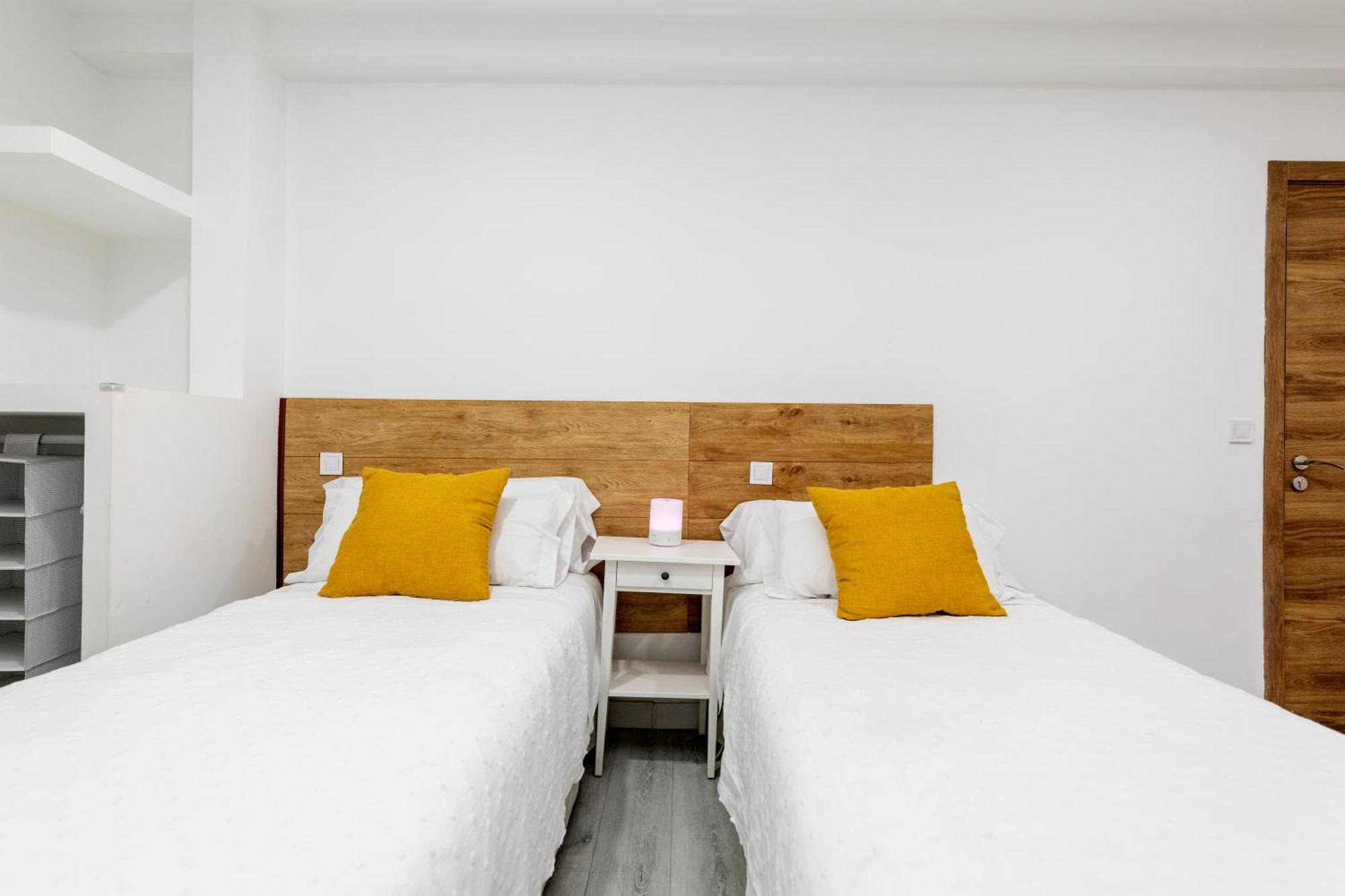 Los Apartamentos Jacinto Benavente Centro Madrid Exterior photo