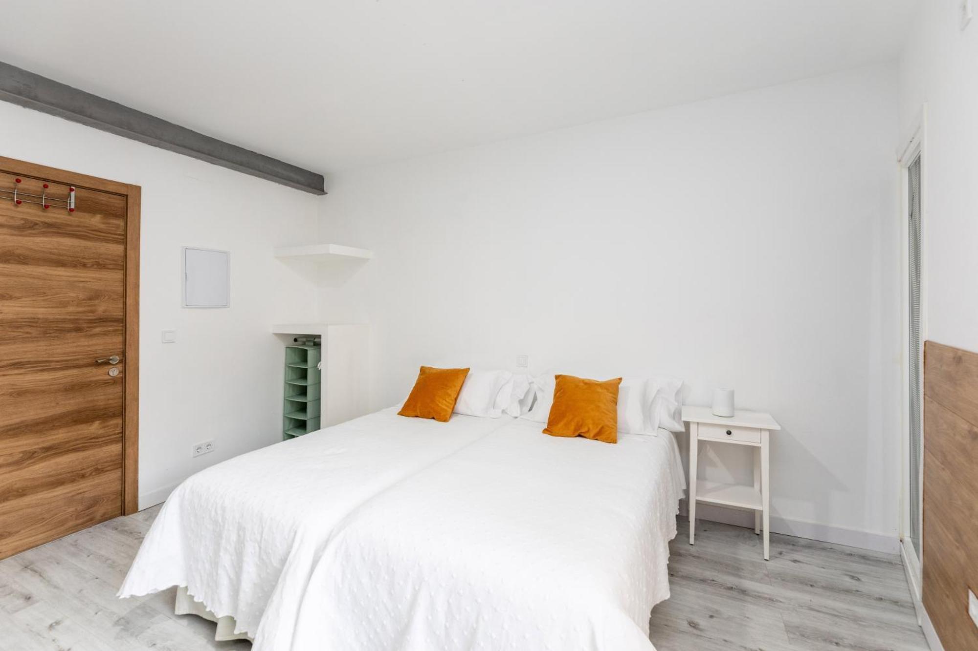 Los Apartamentos Jacinto Benavente Centro Madrid Exterior photo